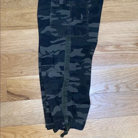 Sanctuary Anthropologie army cargo pants cropped women's 28 army green - Picture 9 of 13